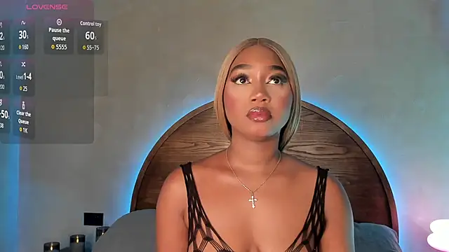 alisonn moon online show from November 24, 2025, 10:10 pm