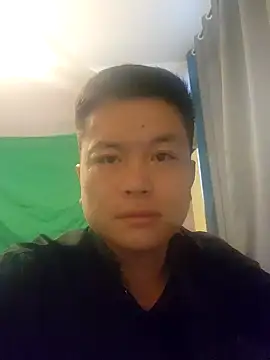 asinmodel online show from November 8, 2025, 8:51 am