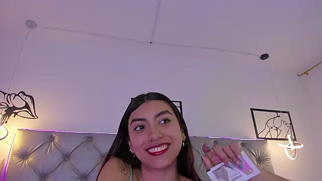 Naughty Couple83 online show from February 7, 2026, 8:17 pm