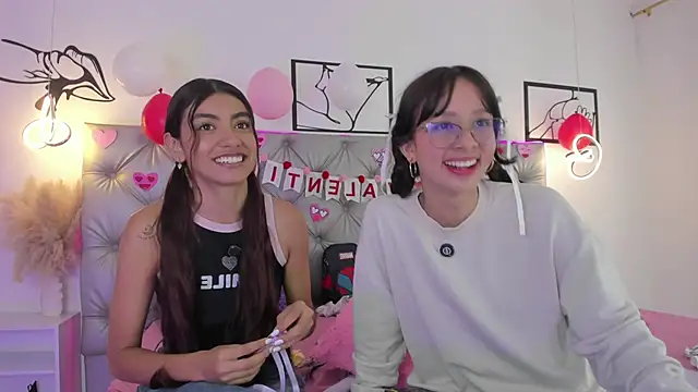 Naughty Couple83 online show from February 17, 2026, 3:31 pm