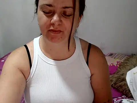 BrianaBarbes online show from June 17, 2026, 11:09 am