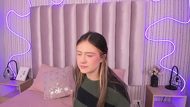 Snapshot of SamanthaPeachss chatting on November 4, 2025, 12:09 pm SamanthaPeachss online show from November 4, 2025, 12:09 pm