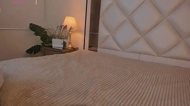 Snapshot of Megan_DH chatting on October 30, 2025, 11:52 am Megan DH online show from October 30, 2025, 11:52 am