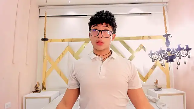 Valentin0 3 online show from October 25, 2025, 11:42 am