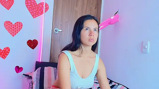 Snapshot of mady_gh chatting on October 21, 2025, 4:01 am mady gh online show from October 21, 2025, 4:01 am