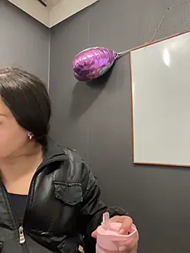 Alyha Cortes online show from February 17, 2026, 1:19 pm