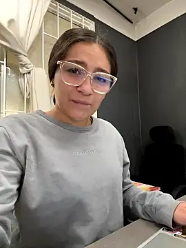 Alyha Cortes online show from January 17, 2026, 1:04 pm