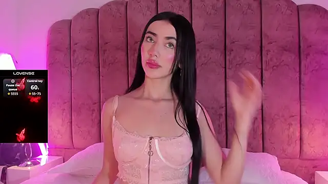 ValeskaZuev1 online show from October 16, 2025, 5:32 pm