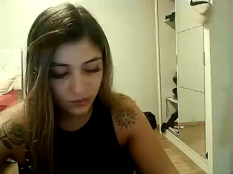 Snapshot of Becca_B chatting on February 18, 2026, 11:45 pm Becca B online show from February 18, 2026, 11:45 pm