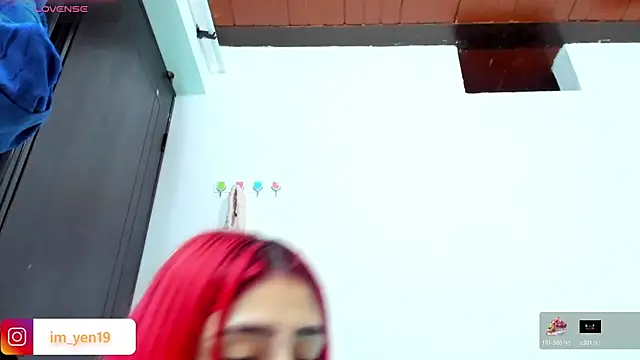 Snapshot of adahraa_younng chatting on February 4, 2026, 8:04 pm adahraa younng online show from February 4, 2026, 8:04 pm