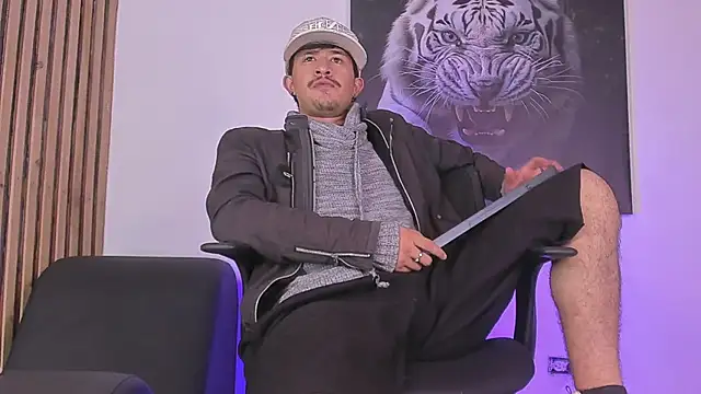 Snapshot of DimitriDeluxe chatting on September 28, 2025, 11:39 am DimitriDeluxe online show from September 28, 2025, 11:39 am