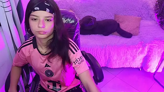 Snapshot of kathie_lozada chatting on September 19, 2025, 5:44 am kathie lozada online show from September 19, 2025, 5:44 am