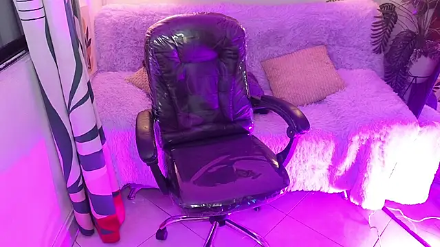 Snapshot of kathie_lozada chatting on September 18, 2025, 3:53 am kathie lozada online show from September 18, 2025, 3:53 am