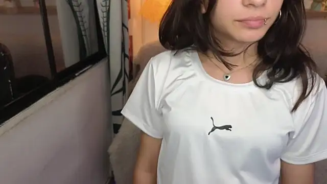 Snapshot of kathie_lozada chatting on October 5, 2025, 4:25 am kathie lozada online show from October 5, 2025, 4:25 am