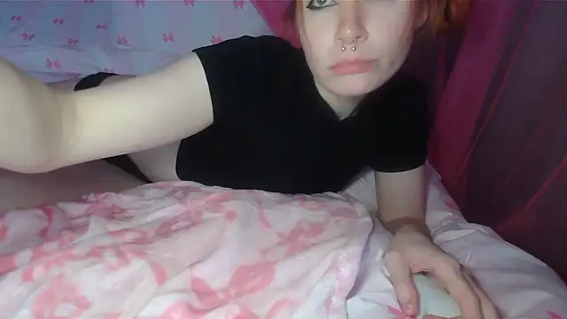 Snapshot of alaiinarosee chatting on September 8, 2025, 9:36 pm alaiinarosee online show from September 8, 2025, 9:36 pm
