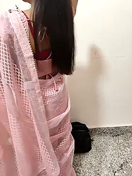 Snapshot of Shalu_G chatting on October 2, 2025, 6:39 am Shalu G online show from October 2, 2025, 6:39 am