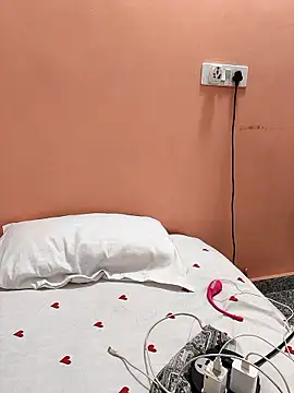 Snapshot of Shalu_G chatting on October 22, 2025, 8:36 am Shalu G online show from October 22, 2025, 8:36 am