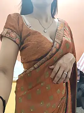 Snapshot of Shalu_G chatting on September 28, 2025, 5:42 pm Shalu G online show from September 28, 2025, 5:42 pm