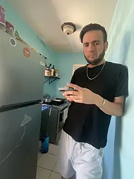 Alexitho25 online show from October 2, 2025, 8:12 pm