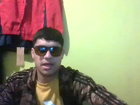 juanfritaa21 online show from September 15, 2025, 5:24 pm