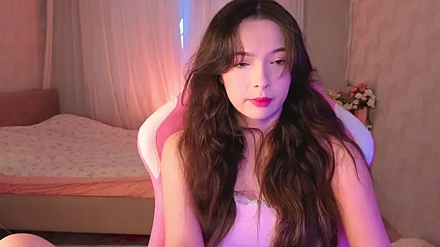 Snapshot of yuna_sunshy chatting on May 11, 2026, 12:45 am yuna sunshy online show from May 11, 2026, 12:45 am