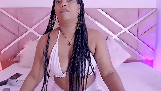 sofia 07 online show from February 13, 2026, 9:37 pm