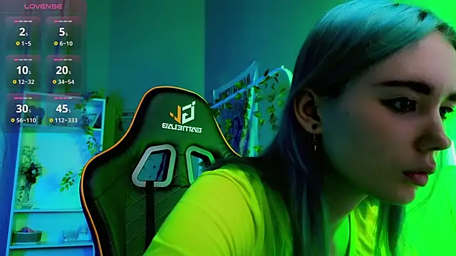 Snapshot of Kiara_Dream chatting on September 10, 2025, 8:41 pm Kiara Dream online show from September 10, 2025, 8:41 pm