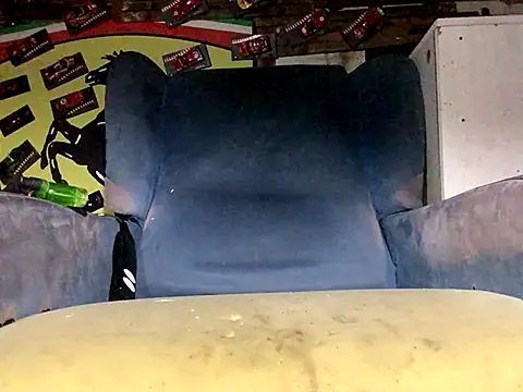 Snapshot of lovehairymature90 chatting on September 30, 2025, 2:39 am lovehairymature90 online show from September 30, 2025, 2:39 am