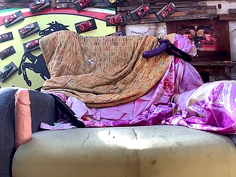 Snapshot of lovehairymature90 chatting on September 28, 2025, 2:46 pm lovehairymature90 online show from September 28, 2025, 2:46 pm