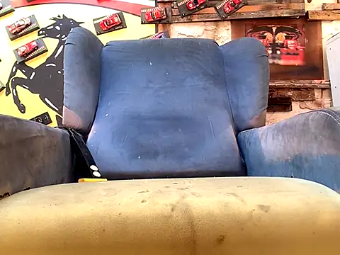 Snapshot of lovehairymature90 chatting on September 26, 2025, 3:52 pm lovehairymature90 online show from September 26, 2025, 3:52 pm