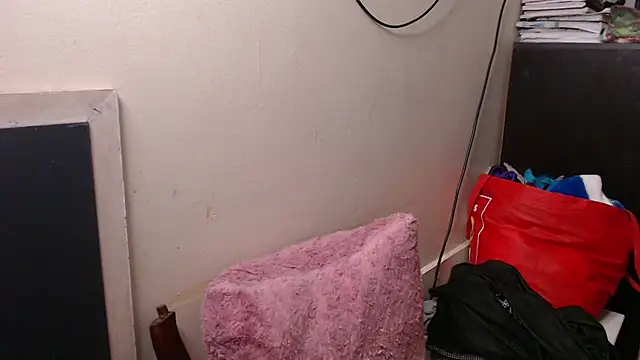 madelene online show from February 21, 2025, 1:44 am