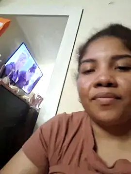 madelene online show from February 26, 2025, 1:57 am