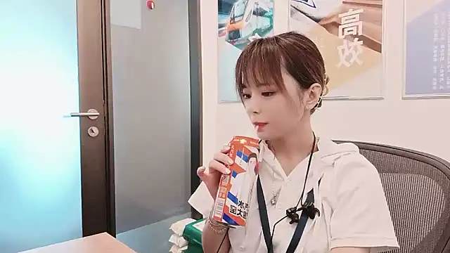 Snapshot of KKMM168 chatting on September 28, 2025, 3:46 am KKMM168 online show from September 28, 2025, 3:46 am