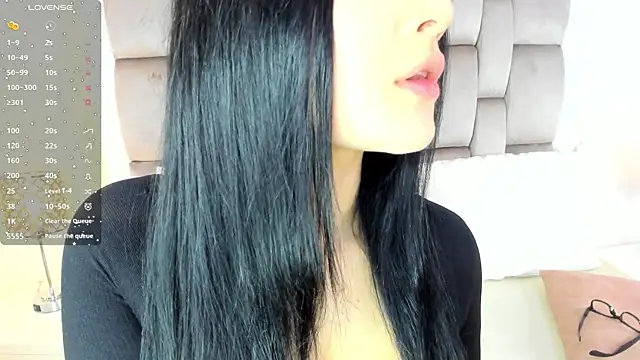 Dannika07 online show from October 12, 2025, 3:41 am