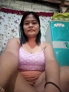 Snapshot of DignaRocero chatting on October 31, 2025, 7:49 am DignaRocero online show from October 31, 2025, 7:49 am