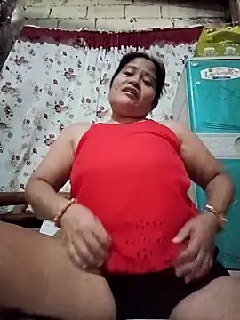 Snapshot of DignaRocero chatting on October 28, 2025, 7:29 am DignaRocero online show from October 28, 2025, 7:29 am