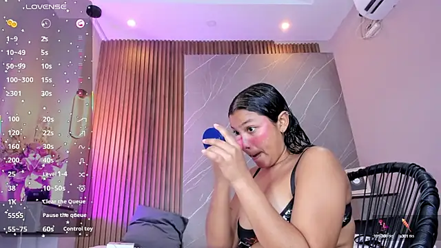 emma  rose1 online show from October 11, 2025, 2:45 am