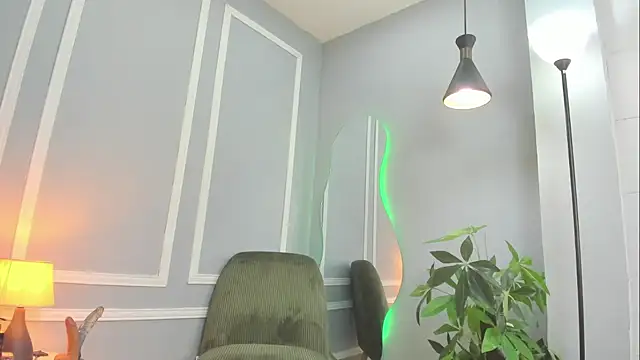 emma  rose1 online show from February 18, 2026, 7:32 pm