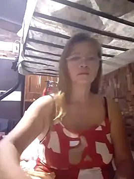 Snapshot of SexyHottMom chatting on October 3, 2025, 9:16 pm SexyHottMom online show from October 3, 2025, 9:16 pm