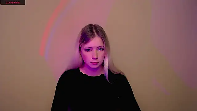 Snapshot of AliceHotty_ chatting on October 1, 2025, 11:14 am AliceHotty  online show from October 1, 2025, 11:14 am