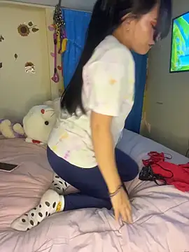 Snapshot of MiaRousexxx_ chatting on October 17, 2025, 1:31 am MiaRousexxx  online show from October 17, 2025, 1:31 am