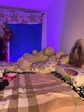 MiaRousexxx  online show from February 3, 2026, 11:43 pm