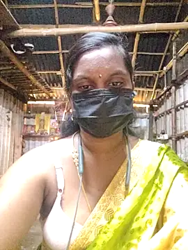 Snapshot of Tamildivya18 chatting on October 11, 2025, 4:02 am Tamildivya18 online show from October 11, 2025, 4:02 am