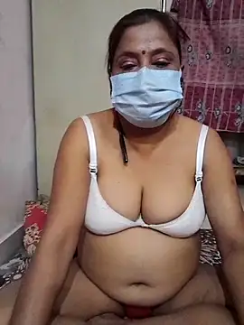 mature mimi online show from November 6, 2025, 5:50 pm