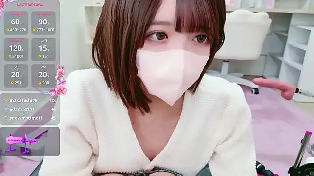 Reina Fcup online show from May 11, 2026, 4:04 pm