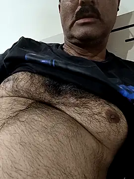 Snapshot of moonflower25 chatting on October 25, 2025, 7:47 pm moonflower25 online show from October 25, 2025, 7:47 pm