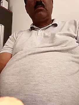 Snapshot of moonflower25 chatting on October 7, 2025, 11:00 am moonflower25 online show from October 7, 2025, 11:00 am