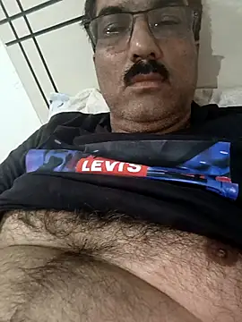 Snapshot of moonflower25 chatting on October 26, 2025, 7:53 am moonflower25 online show from October 26, 2025, 7:53 am