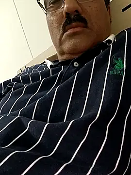 Snapshot of moonflower25 chatting on October 17, 2025, 2:41 pm moonflower25 online show from October 17, 2025, 2:41 pm