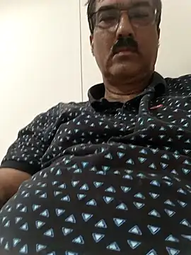 Snapshot of moonflower25 chatting on October 16, 2025, 4:54 am moonflower25 online show from October 16, 2025, 4:54 am